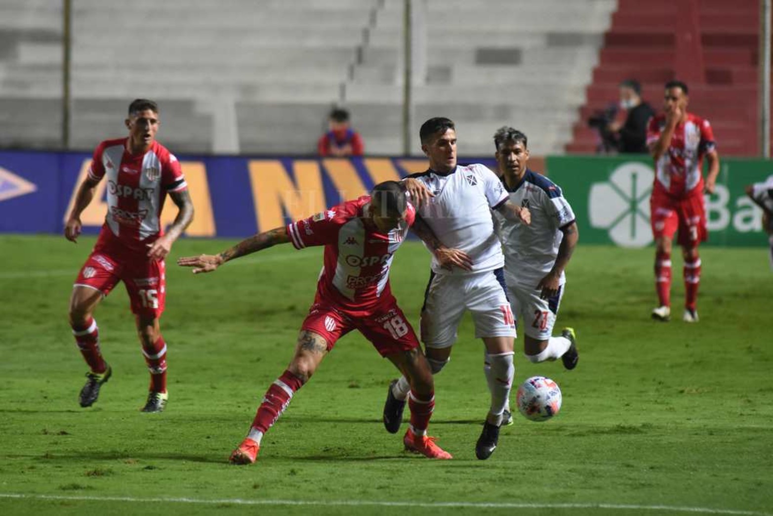 Unión empató 0 a 0 con Independiente y sus chances de clasificar se complican.