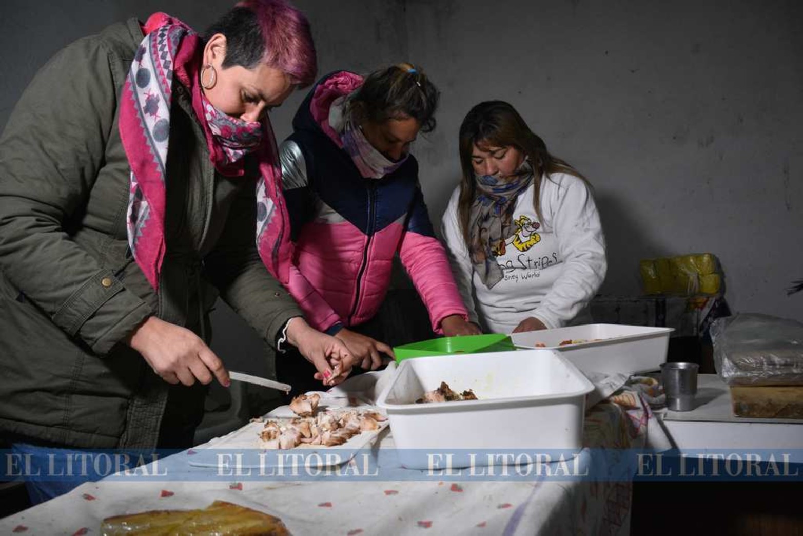 Los miércoles y viernes la vecinal brinda una copa de leche y almuerzo a 80 personas.