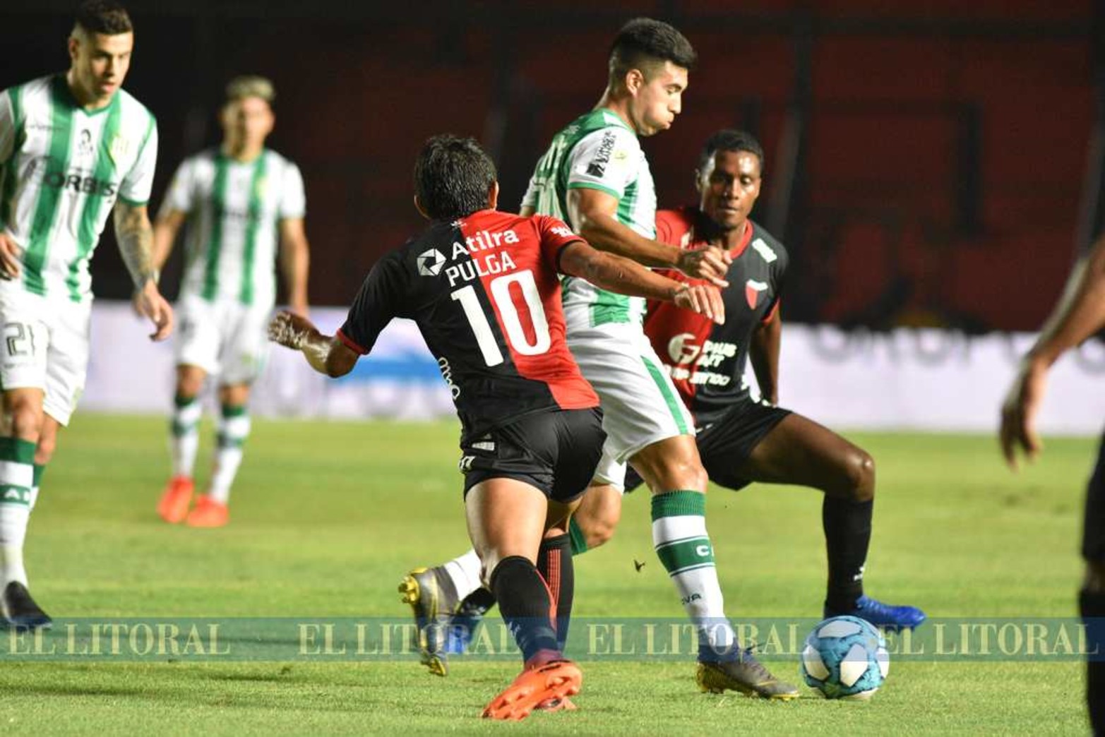 Banfield le ganó a Colón y lo dejó fuera de toda chance de pelear por un lugar en la final que otorga un lugar para la Copa Libertadores.