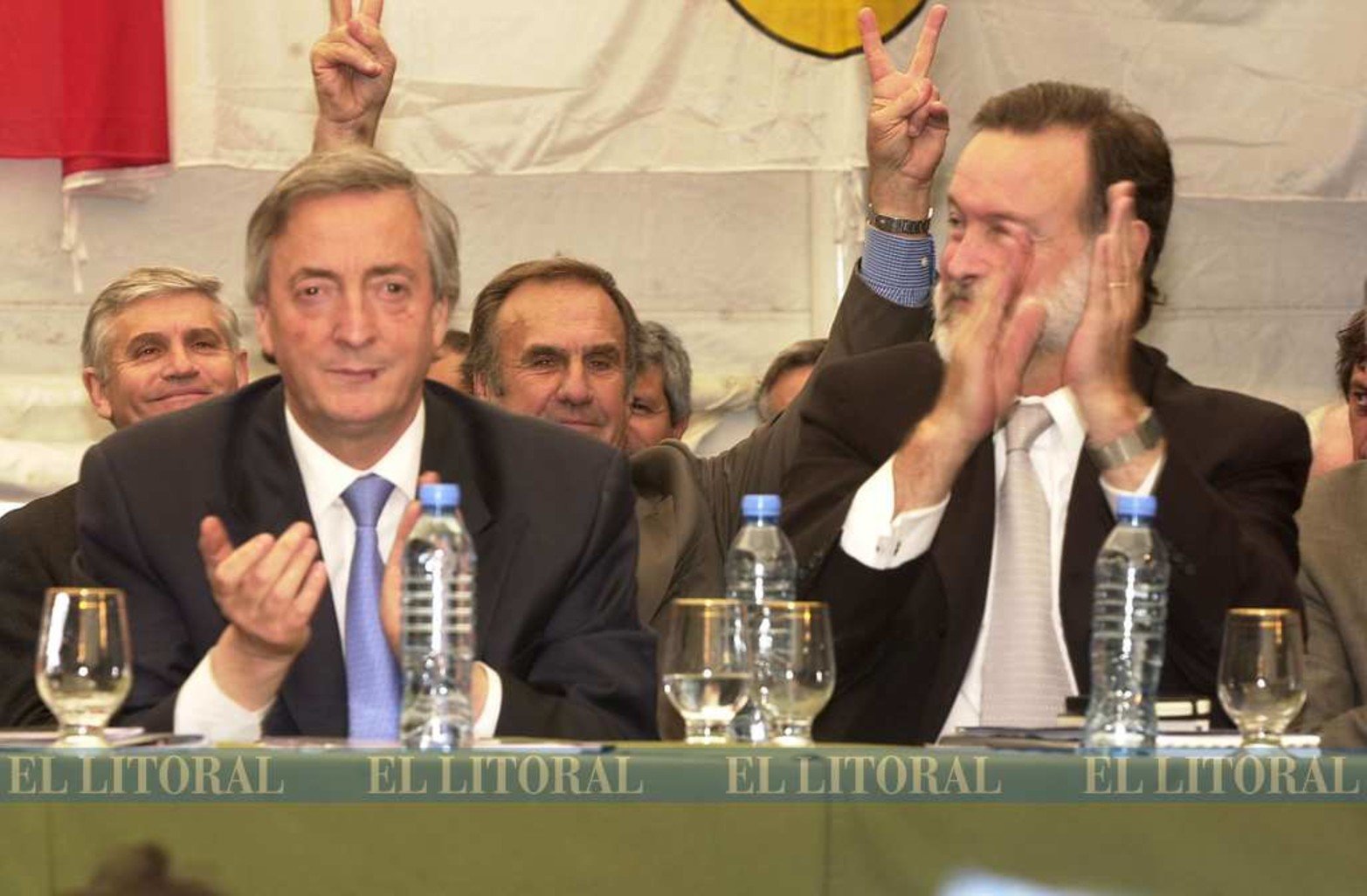 En marzo de 2007, Néstor Kirchner llegó y anunció el puente Santa Fe - Santo Tomé.