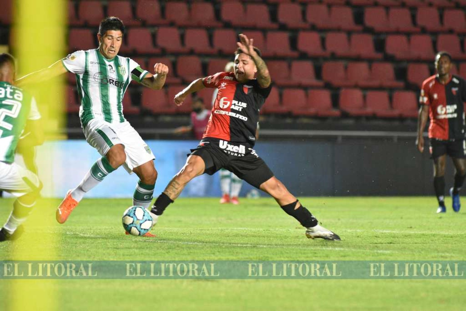 Banfield le ganó a Colón y lo dejó fuera de toda chance de pelear por un lugar en la final que otorga un lugar para la Copa Libertadores.