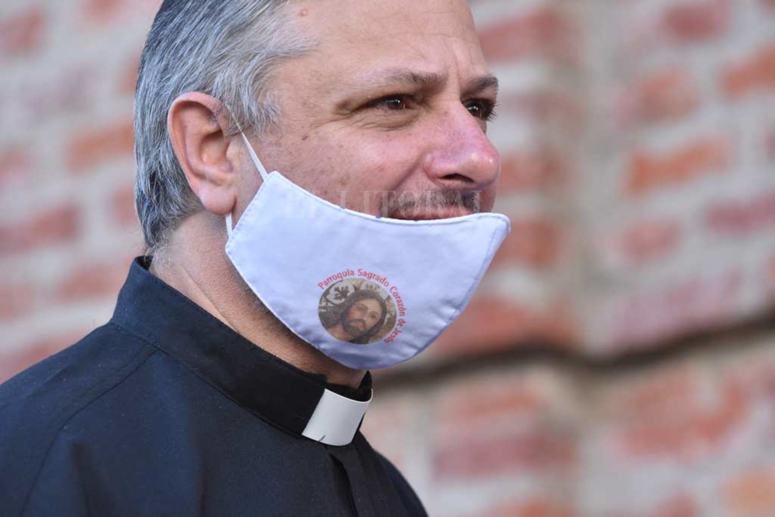 Como cada 19 del mes, ciento de fieles se acercaron hasta la parroquia Sagrado Corazón de Jesús, de calle 4 de enero 2452, para pedir una oración y agradecer.