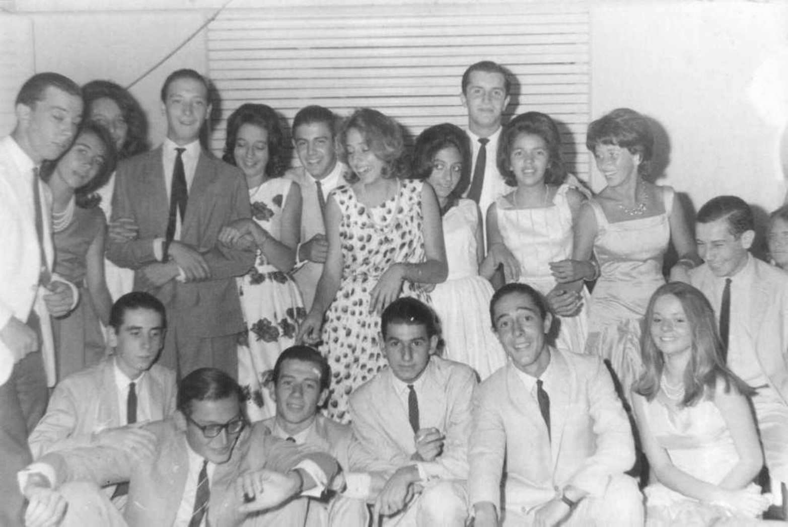 En sus comienzos como actor y locutor.