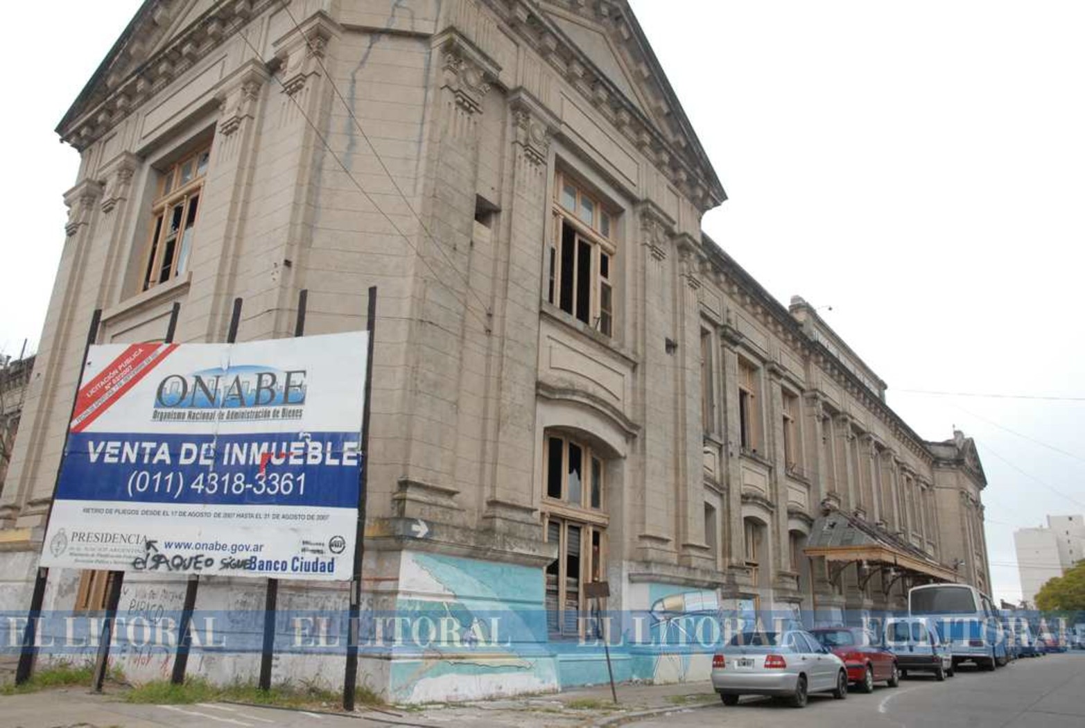 En julio de 2007 se puso un cartel de venta por parte del Estado Nacional.