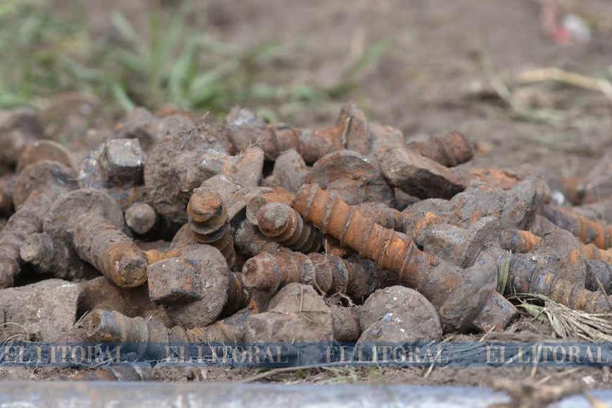 Colocan 14 barreras automáticas y reparan vías