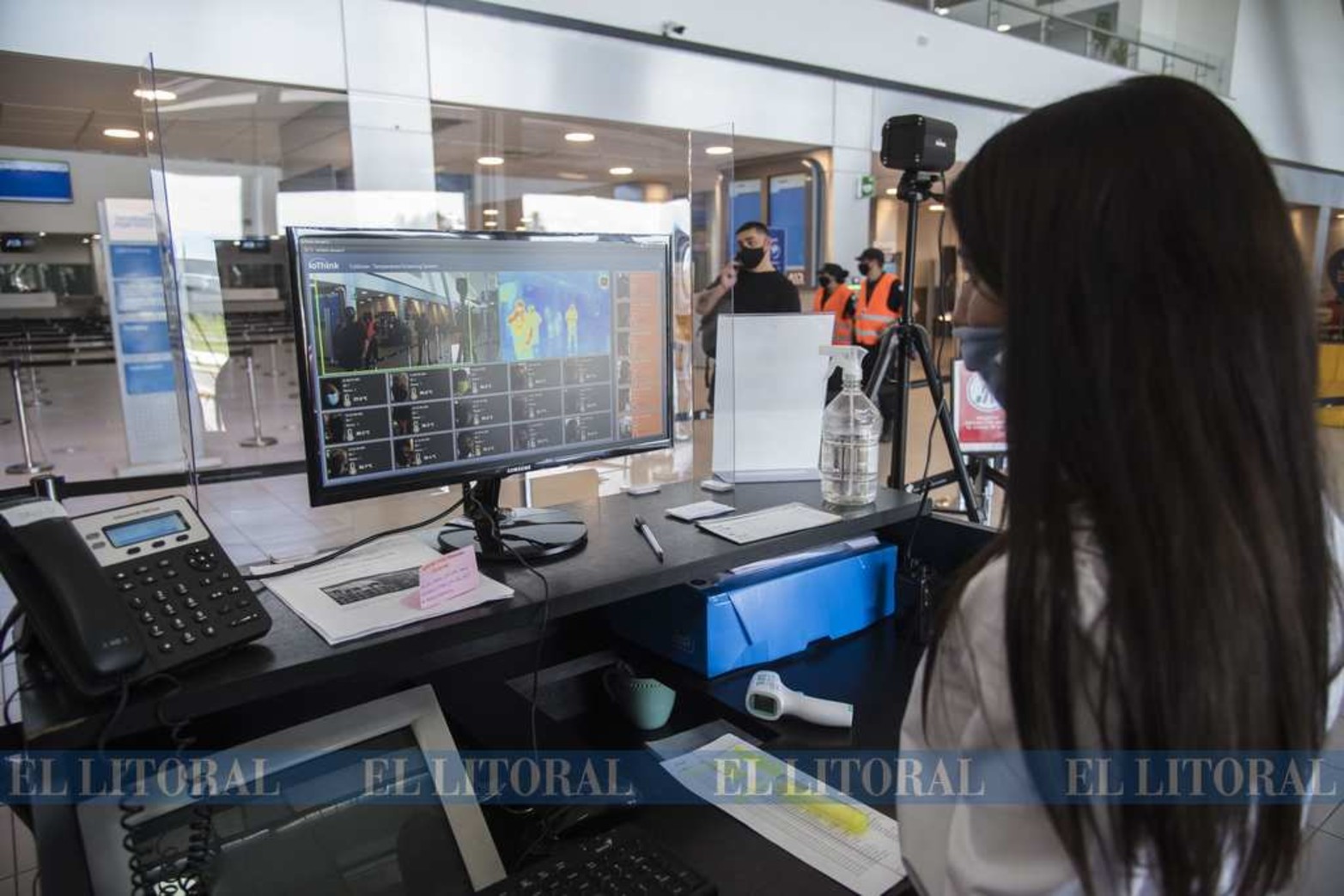 El Aeropuerto Internacional Rosario "Islas Malvinas" también comenzó con vuelos regulares hacia Buenos Aires.