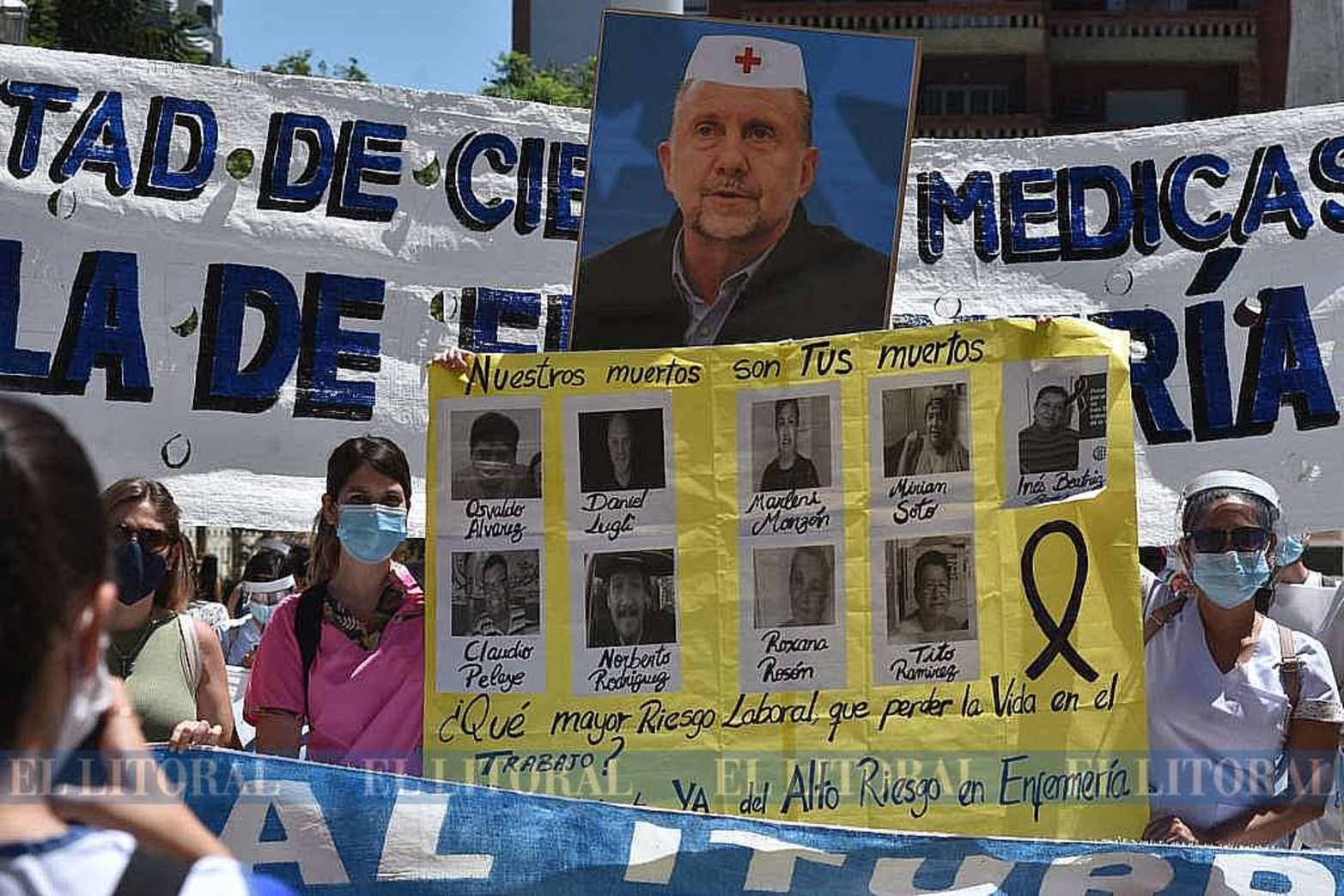 Enfermeros de toda la provincia, una vez más, reclamaron al Poder Ejecutivo que reglamente el Artículo 25 de la ley 12.501 que los reconoce como "personal de alto riesgo".