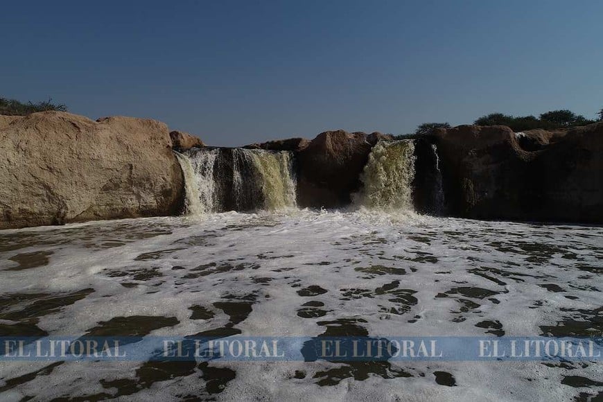 La "cascada" del arroyo Colastiné