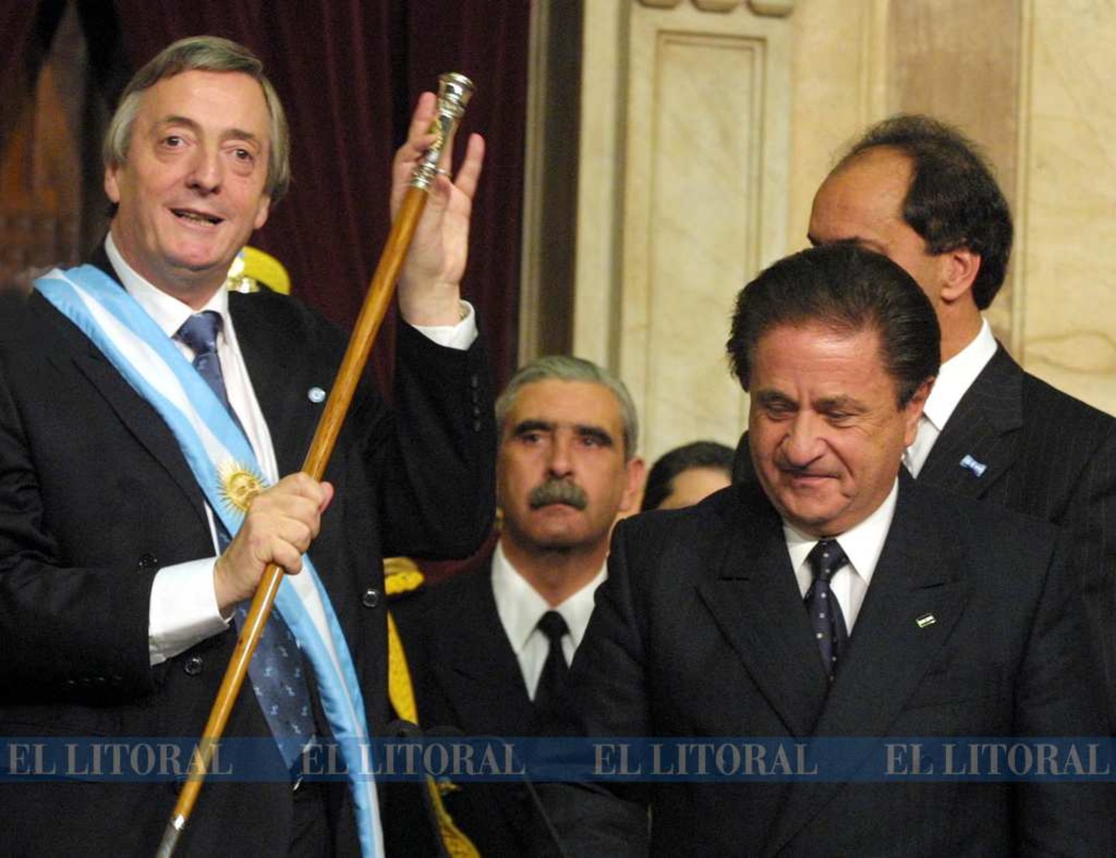 Asunción el 25 de mayo de 2003.