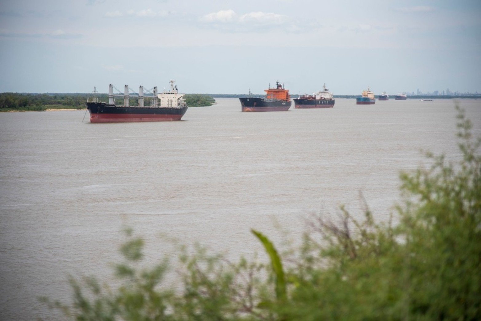 El conflicto de los trabajadores aceiteros de la zona del Gran Rosario se agrava y no se ve ningún viso de solución.