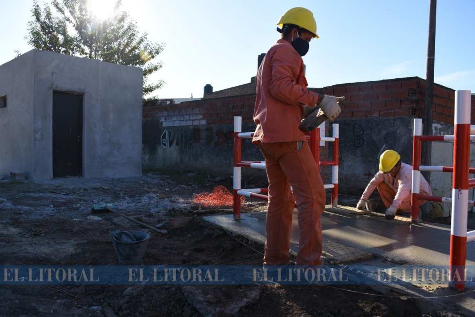 En abril de este año así estaba en la obra a la altura de calles Saavedra y Luciano Molinas. El plan de obra contempla 14 barreras automáticas para la ciudad.
