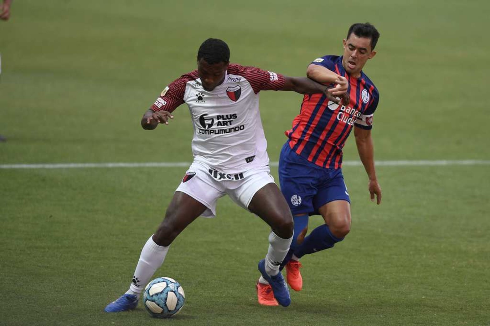 San Lorenzo y Colón jugaron un partidazo.
