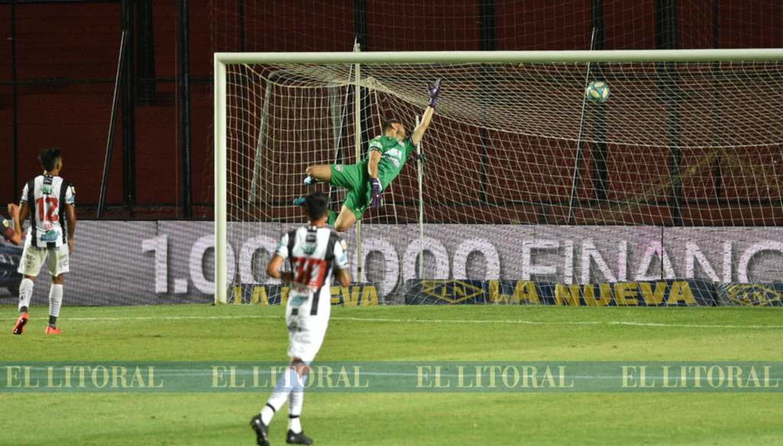 Para el aplauso la definición del Luis Miguel Rodriguez.