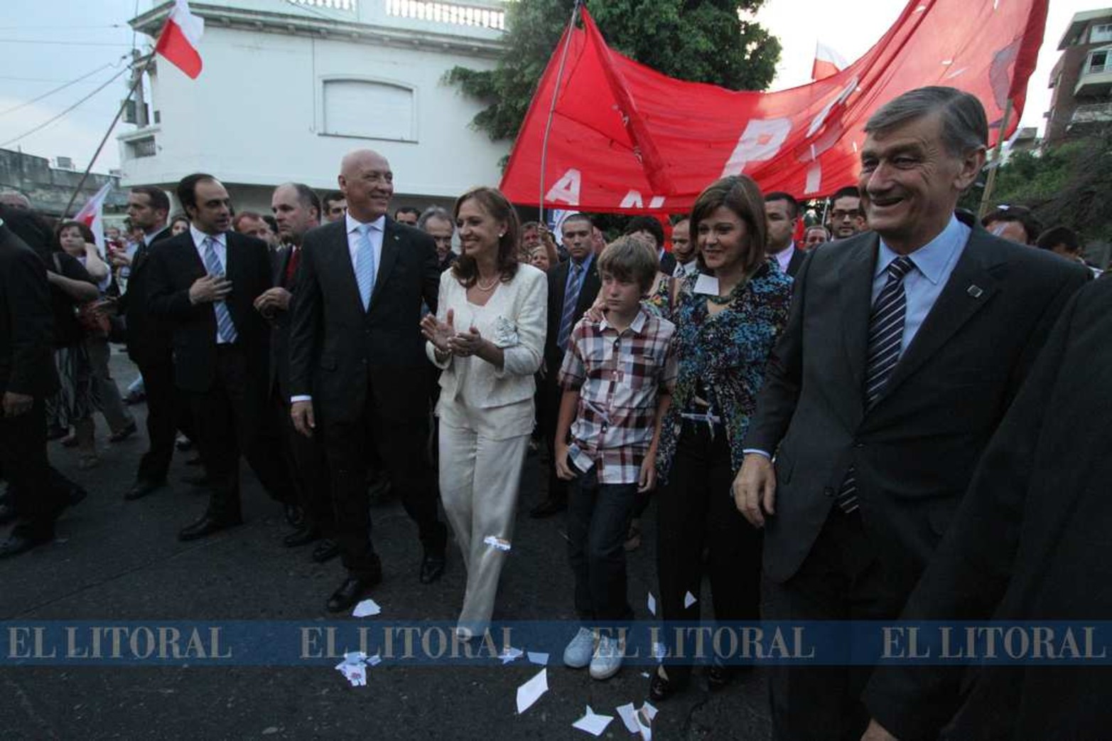 En 2011 lo sucedió en la Casa Gris Antonio Bonfatti, quien fuera durante la gestión de Binner ministro de Gobierno.