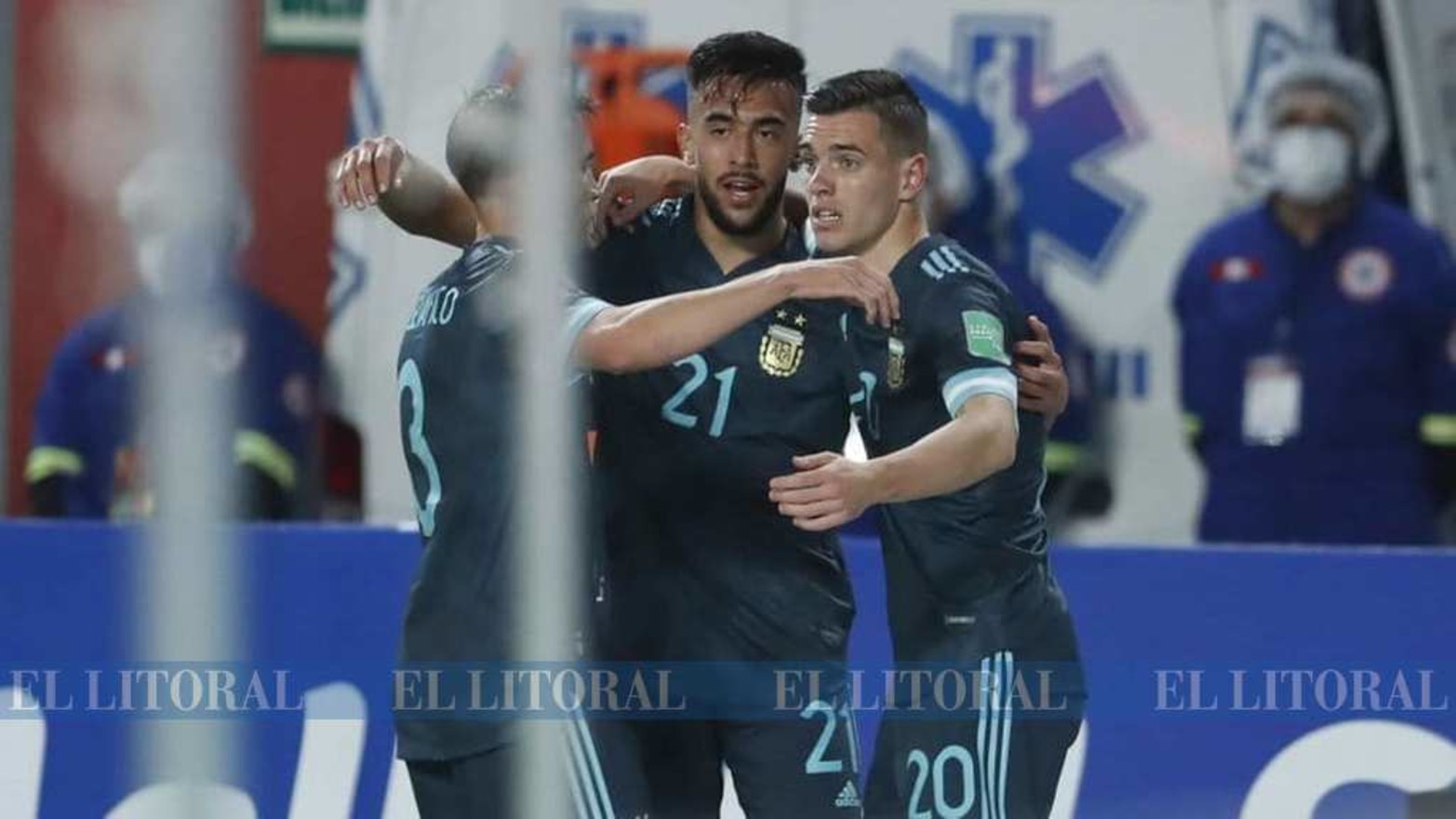 Argentino logró un contundente 2 a 0 en Perú. Logró 10 puntos de los 12 en juego.