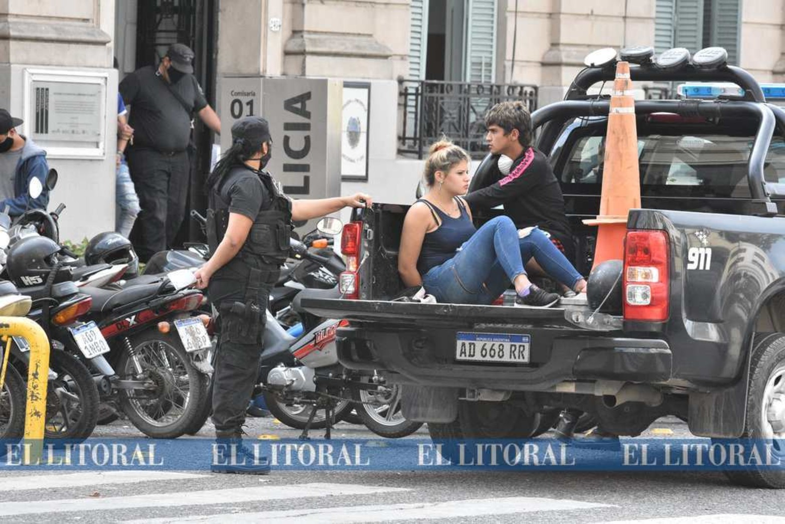 Siguen los detenidos. Cerca de 20.000 personas en la provincia de Santa Fe fueron notificadas por la violación del aisalmiento.
