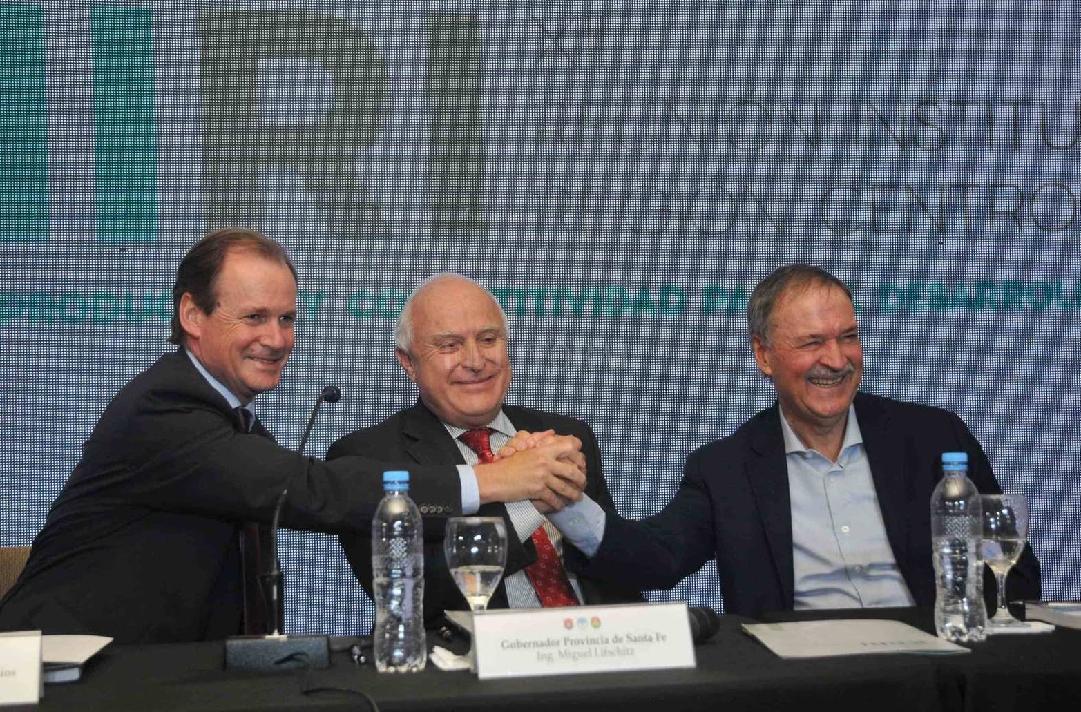 18 de abril de 2018. La Región Centro en una foto. Gustavo Bordet de Entre Ríos, Miguel Lifschitz Santa Fe y Juan Schiaretti de Córdoba en la XII Reunión Institucional.