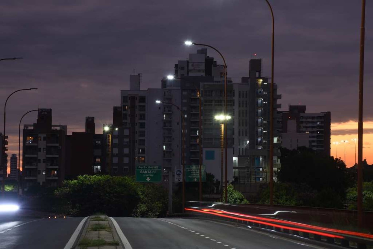 Sin autos. El viaducto Oroño que conecta el ingreso de a ciudad desde el este.