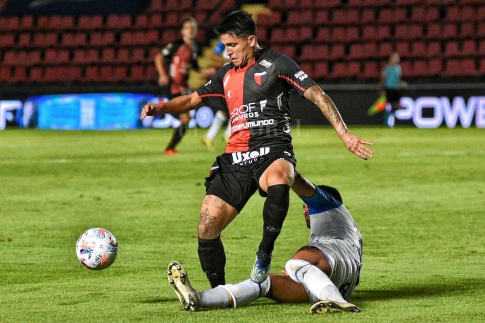 Colón y Godoy Cruz jugaron un partidazo y empataron 2 a 2.