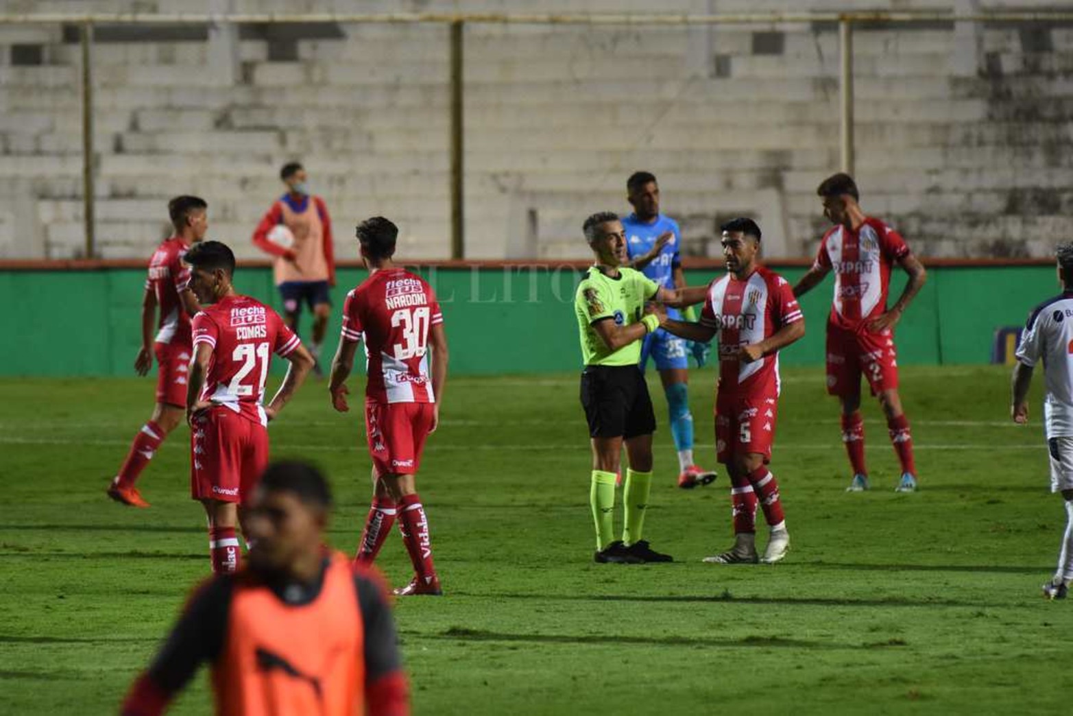 Unión empató 0 a 0 con Independiente y sus chances de clasificar se complican.