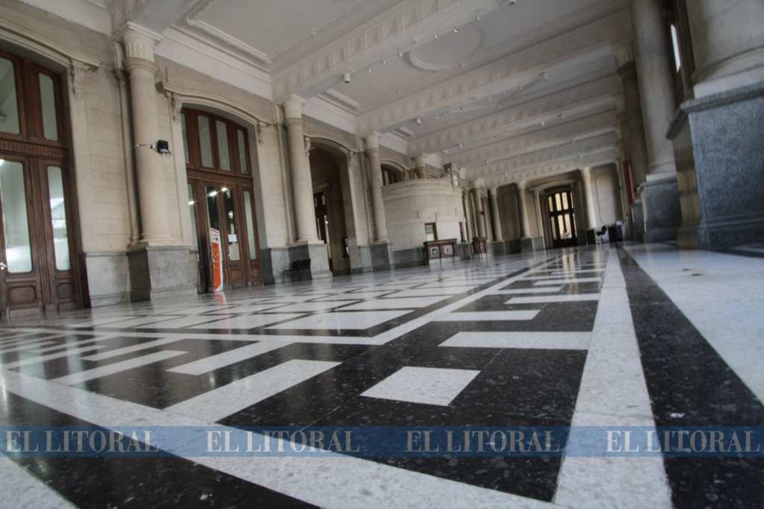 El hall central en febrero 2012.