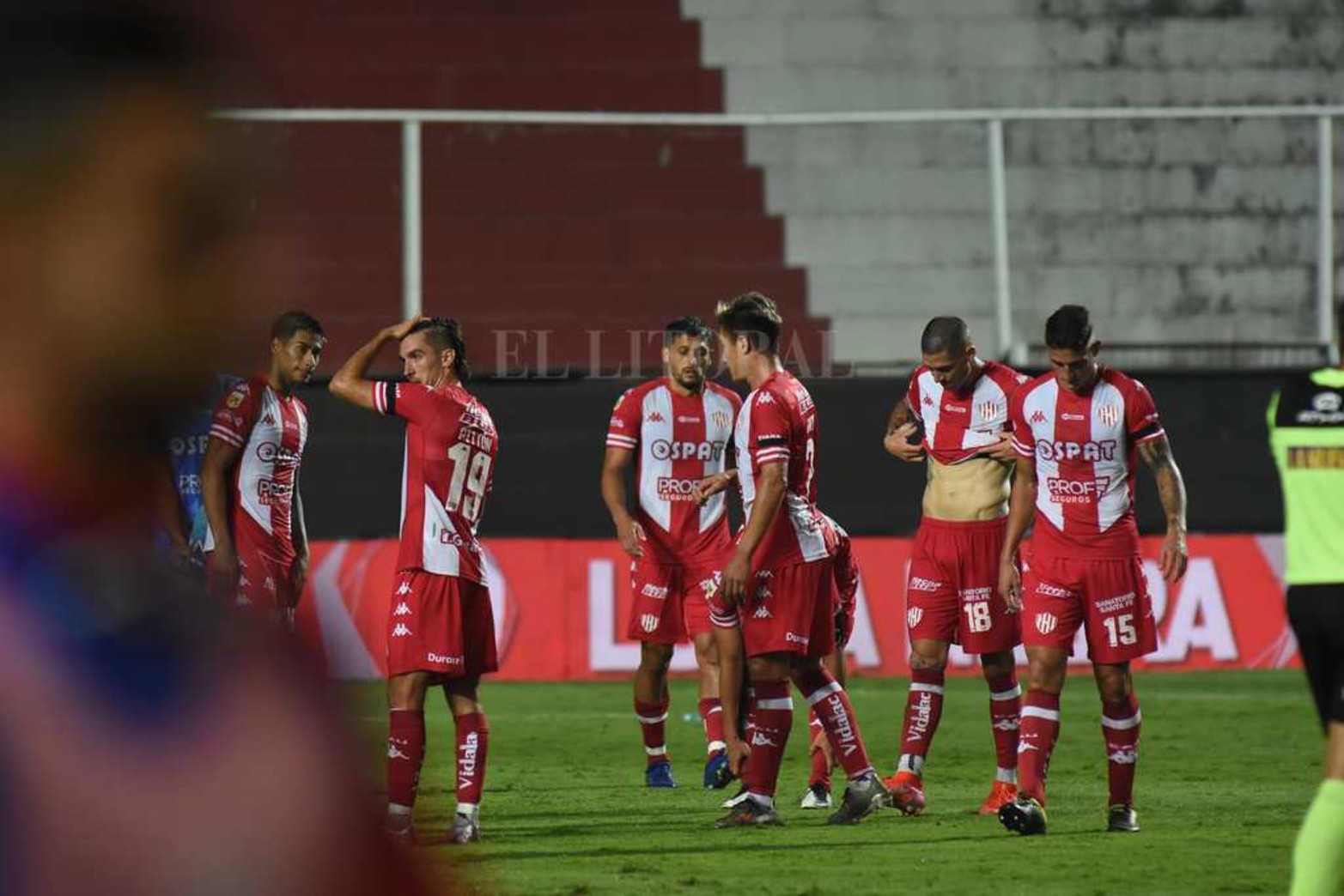 Unión empató 0 a 0 con Independiente y sus chances de clasificar se complican.