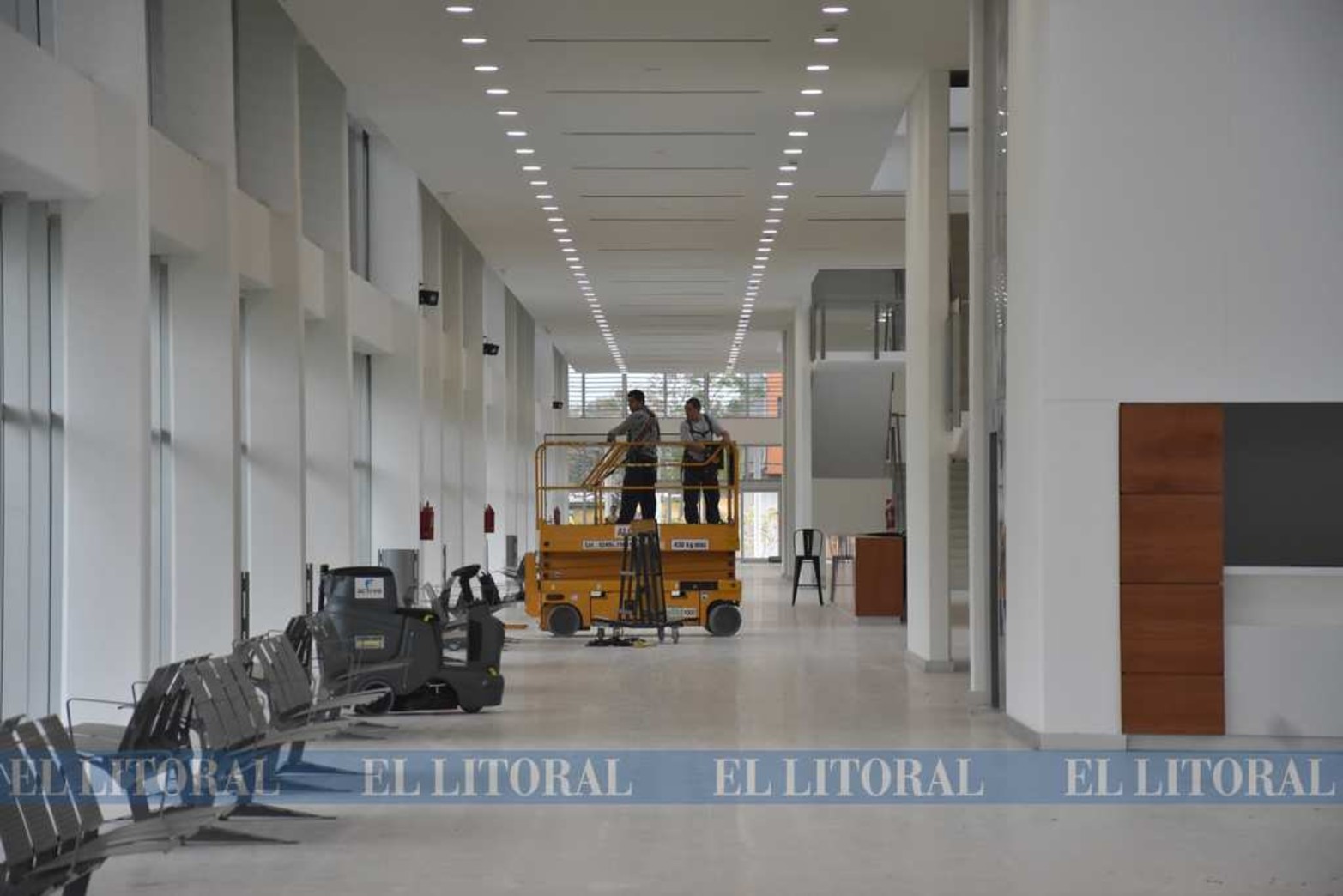 Miércoles 8 de mayo de 2019. Ultiman detalles para la inauguración con funcionarios