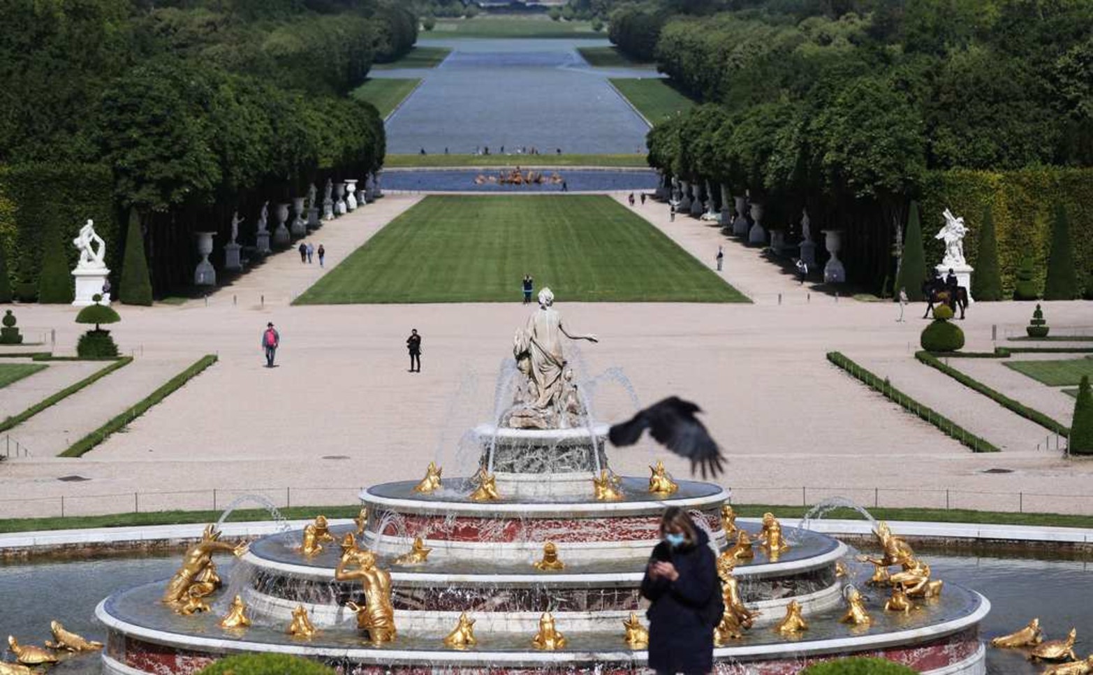 Pasaron 82 días...Y el parque del Palacio de Versalles, cerca de París Francia volvió abrir.
