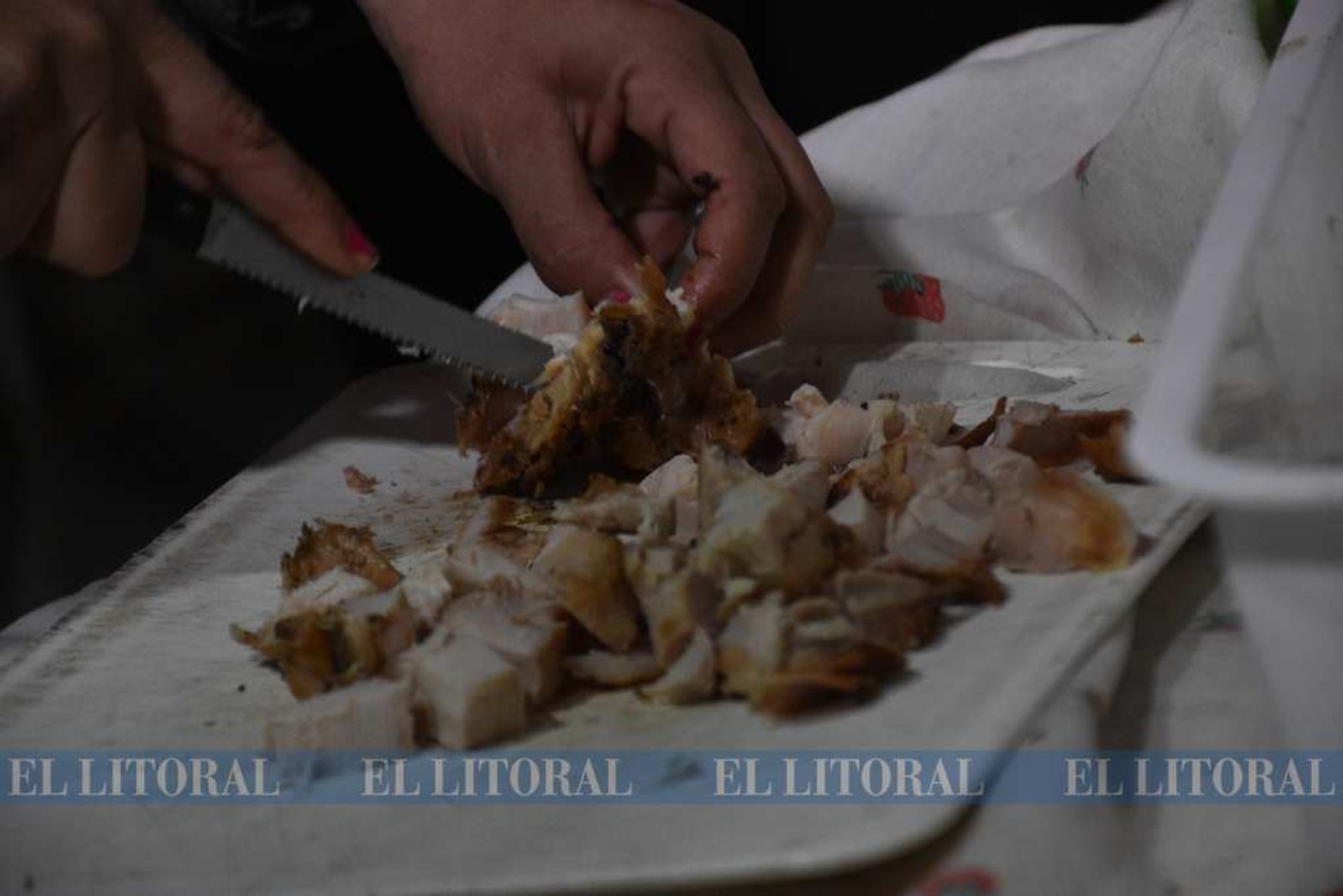 Los miércoles y viernes la vecinal brinda una copa de leche y almuerzo a 80 personas.