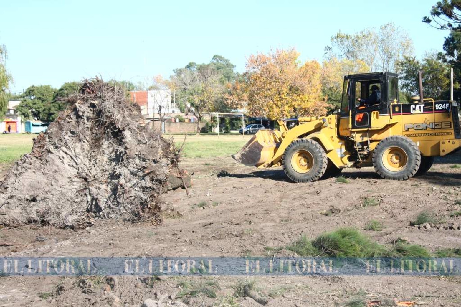 Martes 19 de mayo de 2009. Comienza el movimiento de tierra en la zona donde se emplazó el nosocomio