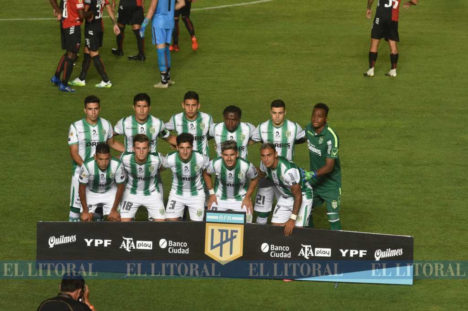 Banfield le ganó a Colón y lo dejó fuera de toda chance de pelear por un lugar en la final que otorga un lugar para la Copa Libertadores.