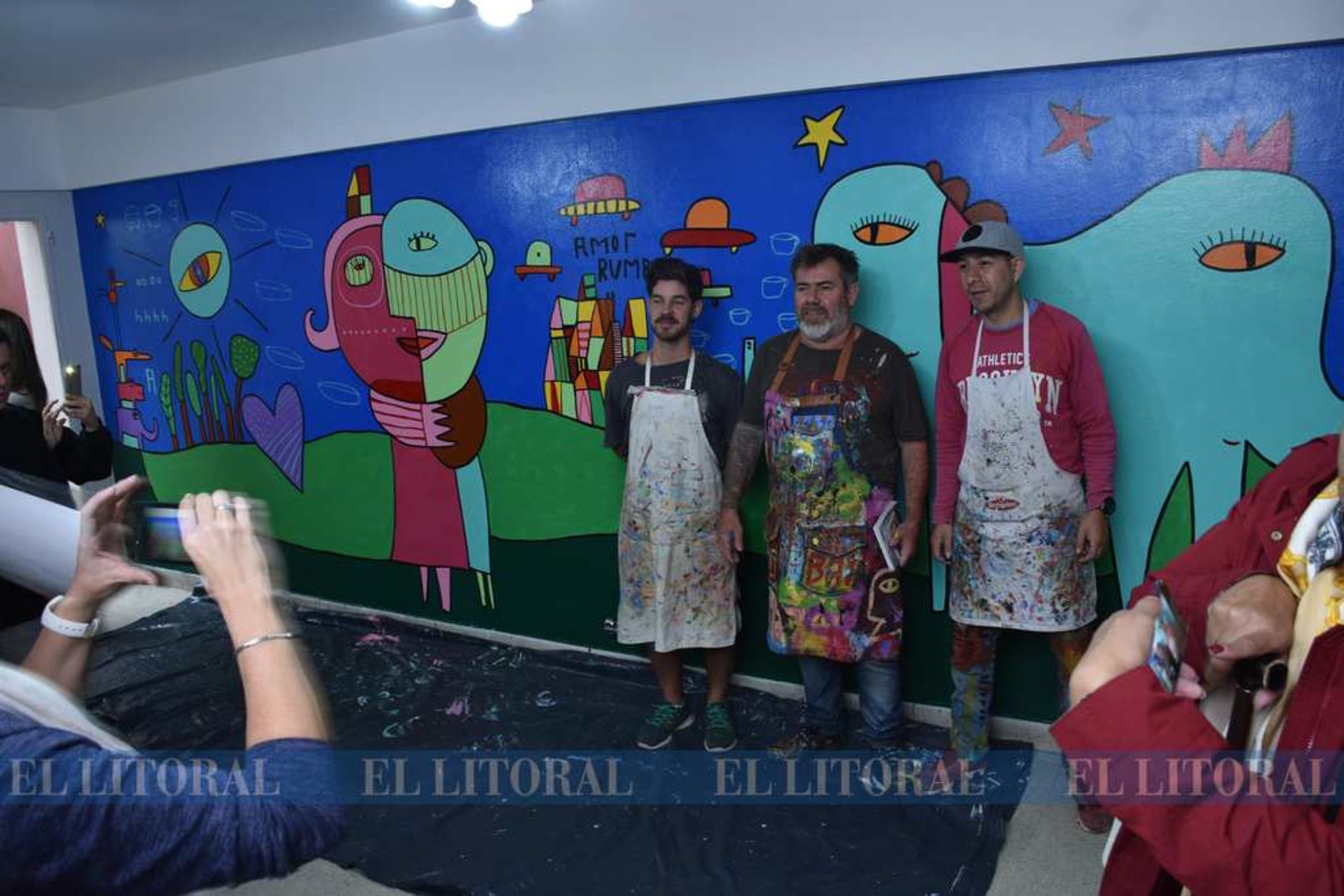 24 de abril de 2019. El artista Milo Lockett pintó un mural en la sede de calle Suipacha.