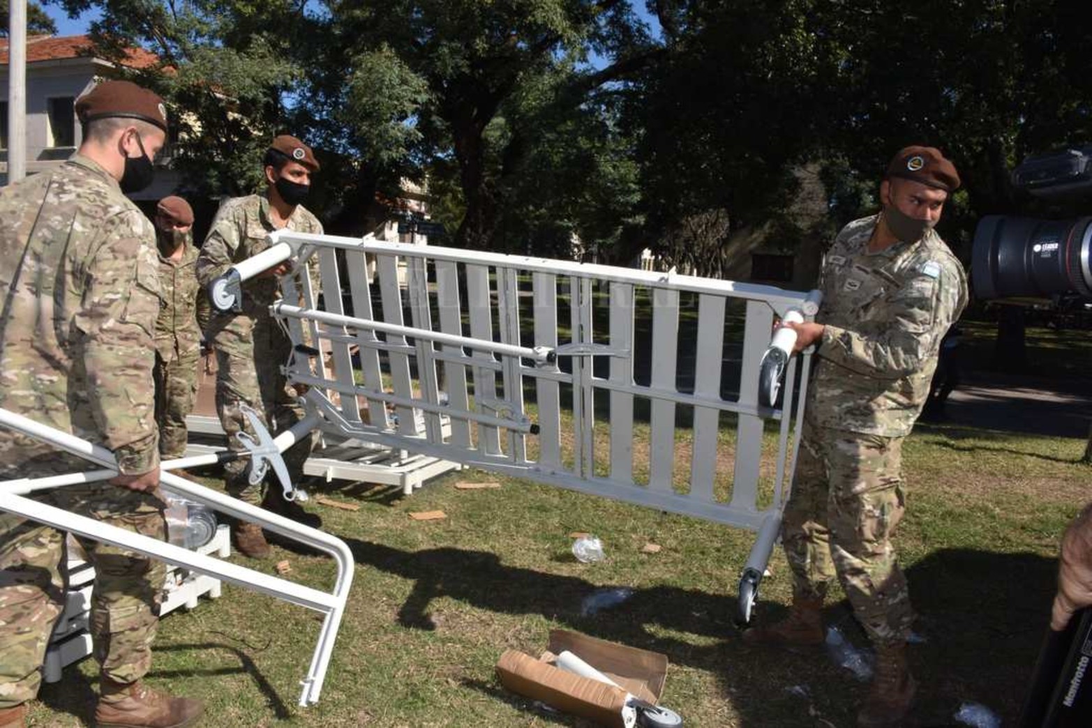 El hospital militar móvil llegó como una donación al país. Tiene capacidad para 40 camas de internación media.