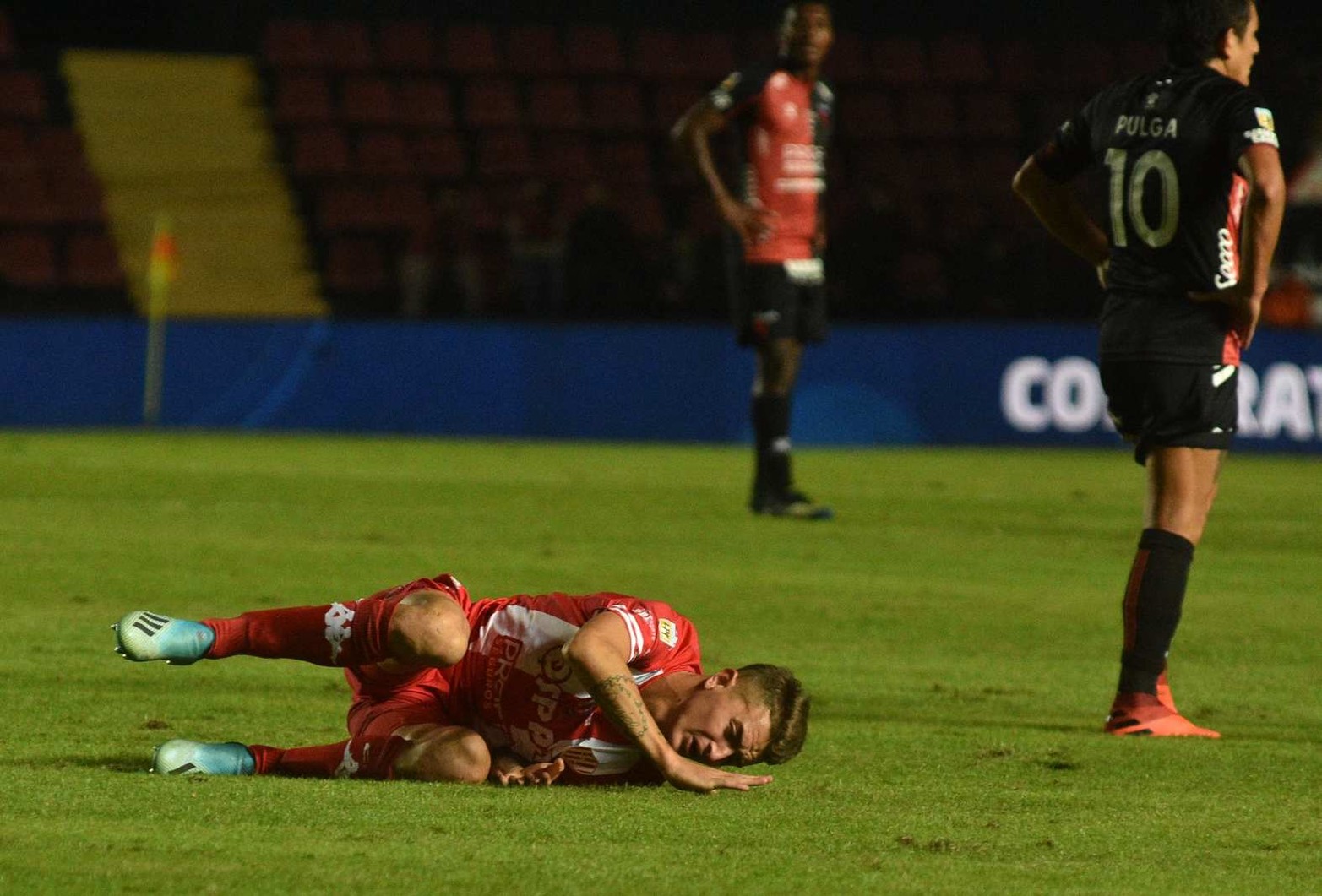 Hubo piernas fuertes y amarrillas que tardaron en llegar.