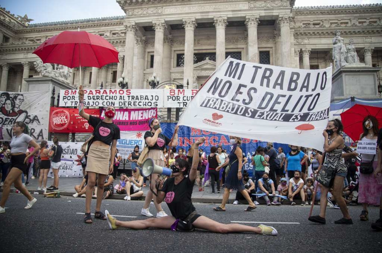En Capital Federal en inmediaciones del Congreso Nacional.