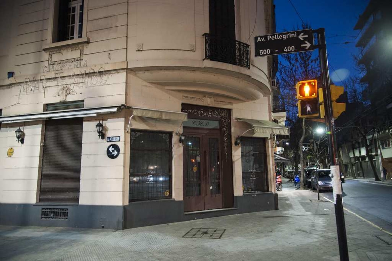Blanco Hermanos. Ubicado en Pellegrini es uno de los bares pioneros en el rubro.
