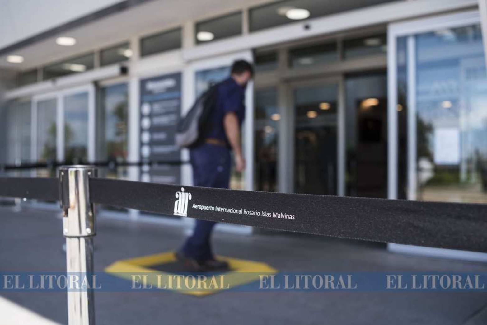 El Aeropuerto Internacional Rosario "Islas Malvinas" también comenzó con vuelos regulares hacia Buenos Aires.