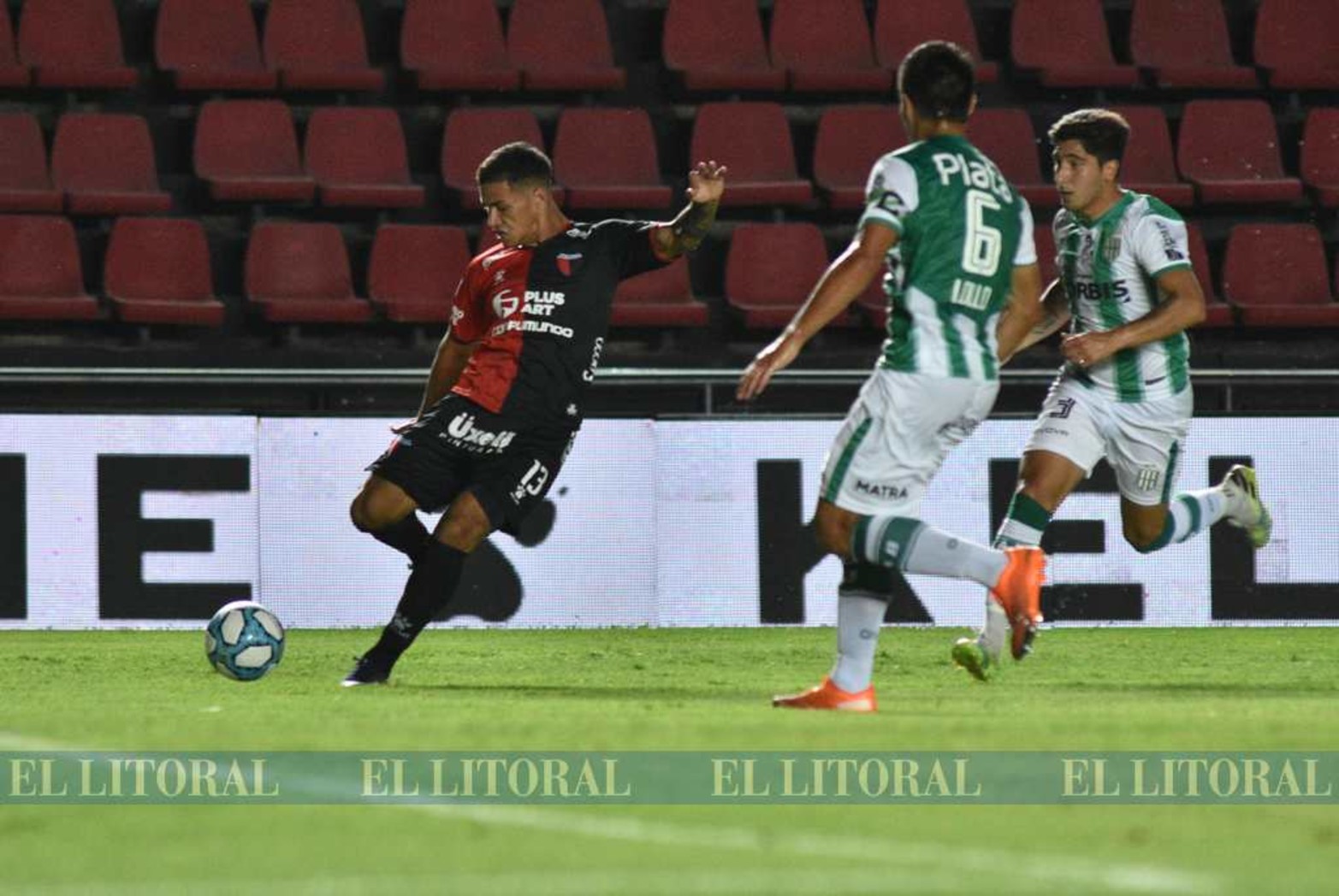 Banfield le ganó a Colón y lo dejó fuera de toda chance de pelear por un lugar en la final que otorga un lugar para la Copa Libertadores.