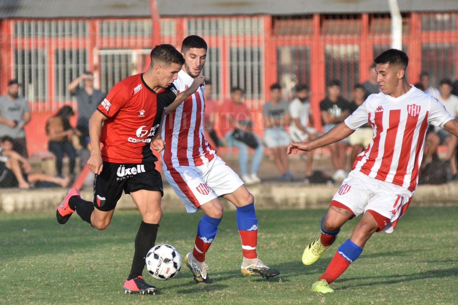 El "Sabalero" venció a Unión en el derby liguista por 1 a 0.