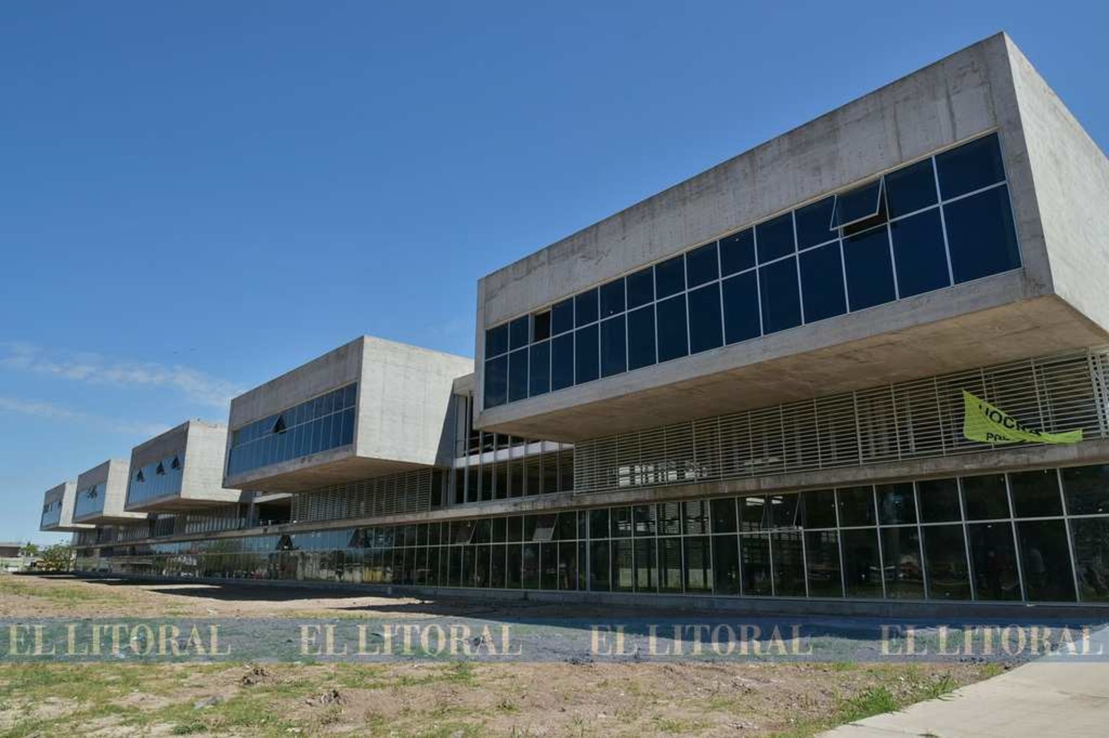 Lunes 17 de noviembre de 2015. El cerramiento exterior fue una de las etapas licitadas.