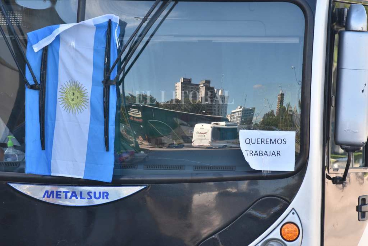 El ingreso por calle Belgrano quedó bloqueado.