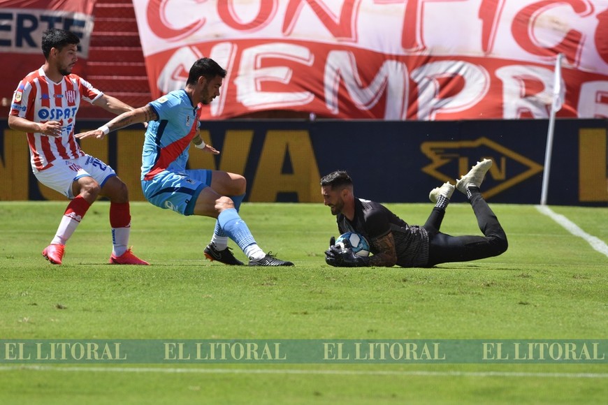 Unión no pudo con Arsenal