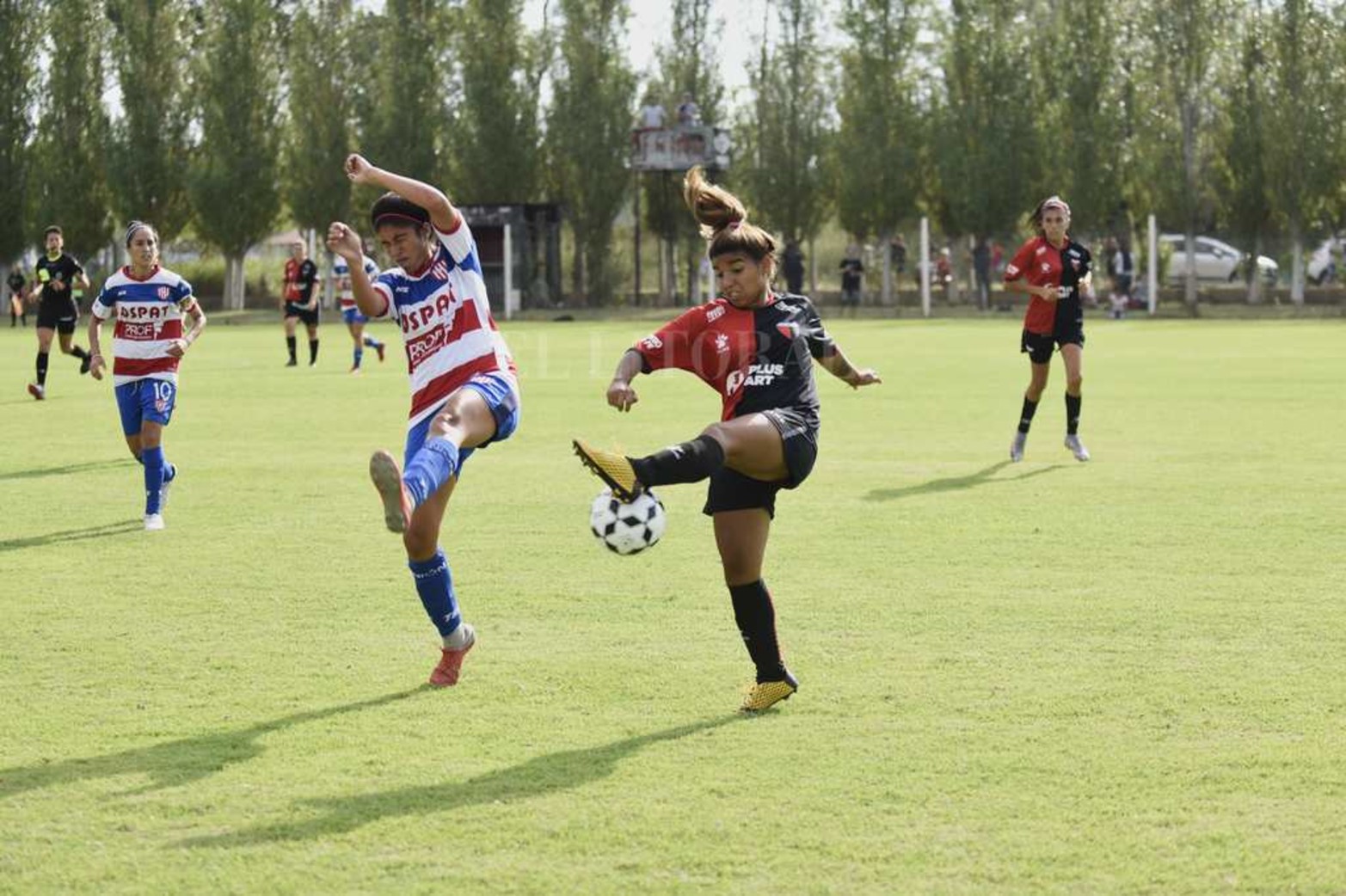 4 a 1 goleó el equipo Unión a Colón en el clásico femenino.