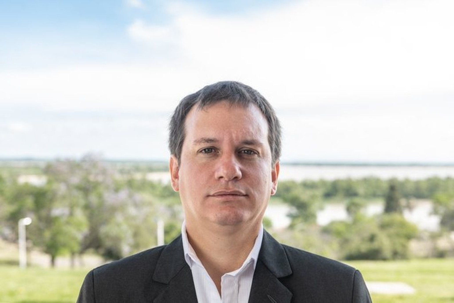 Maximiliano Argento es Contador Público Nacional. Será Secretario de Obras Públicas.