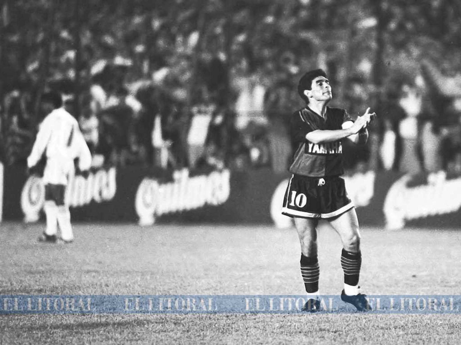 1993, en su vuelta al fútbol, con la camiseta de Newell´s.