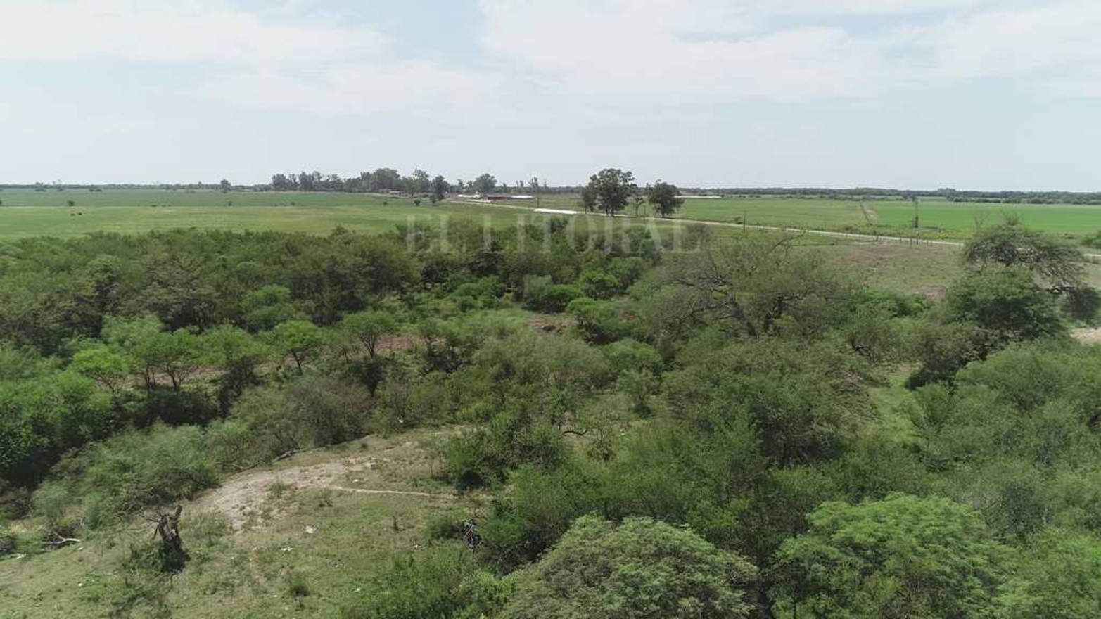 La Escuela Agrotécnica Nº 299 Carlos Sylvestre Begnis, lleva 55 años formando alumnos con especialidades en la producción rural. Hay 14 unidades didáctico-productivas. El predio es de 500 hectáreas.
