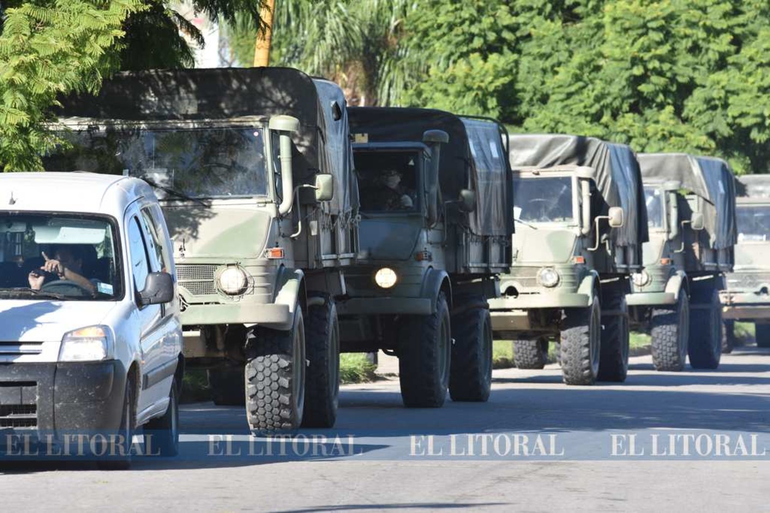 El Ejercito y el Ministerio de Desarrollo Social de la provincia entregó bolsones de comida y lavandina