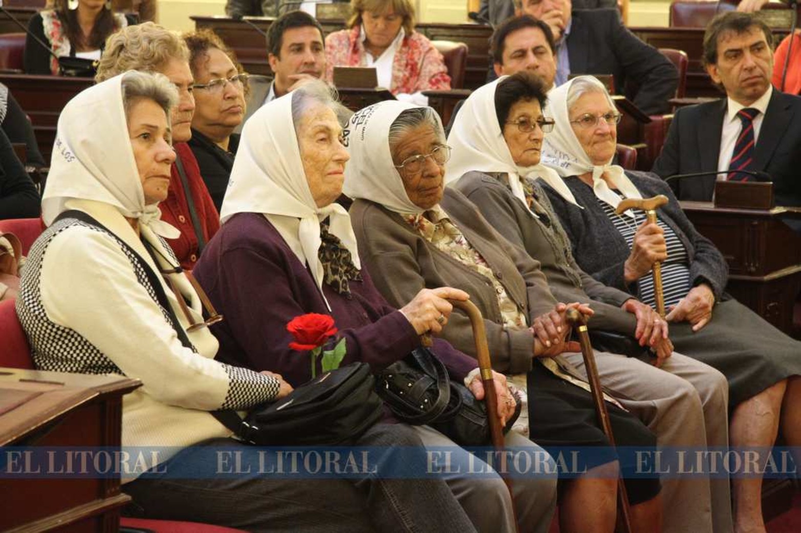 Marzo de 2012. La legislatura de la provincia de Santa Fe realizó un acto alusivo en el recinto por el día de la Memoría, la Verdad y la Justicia.
