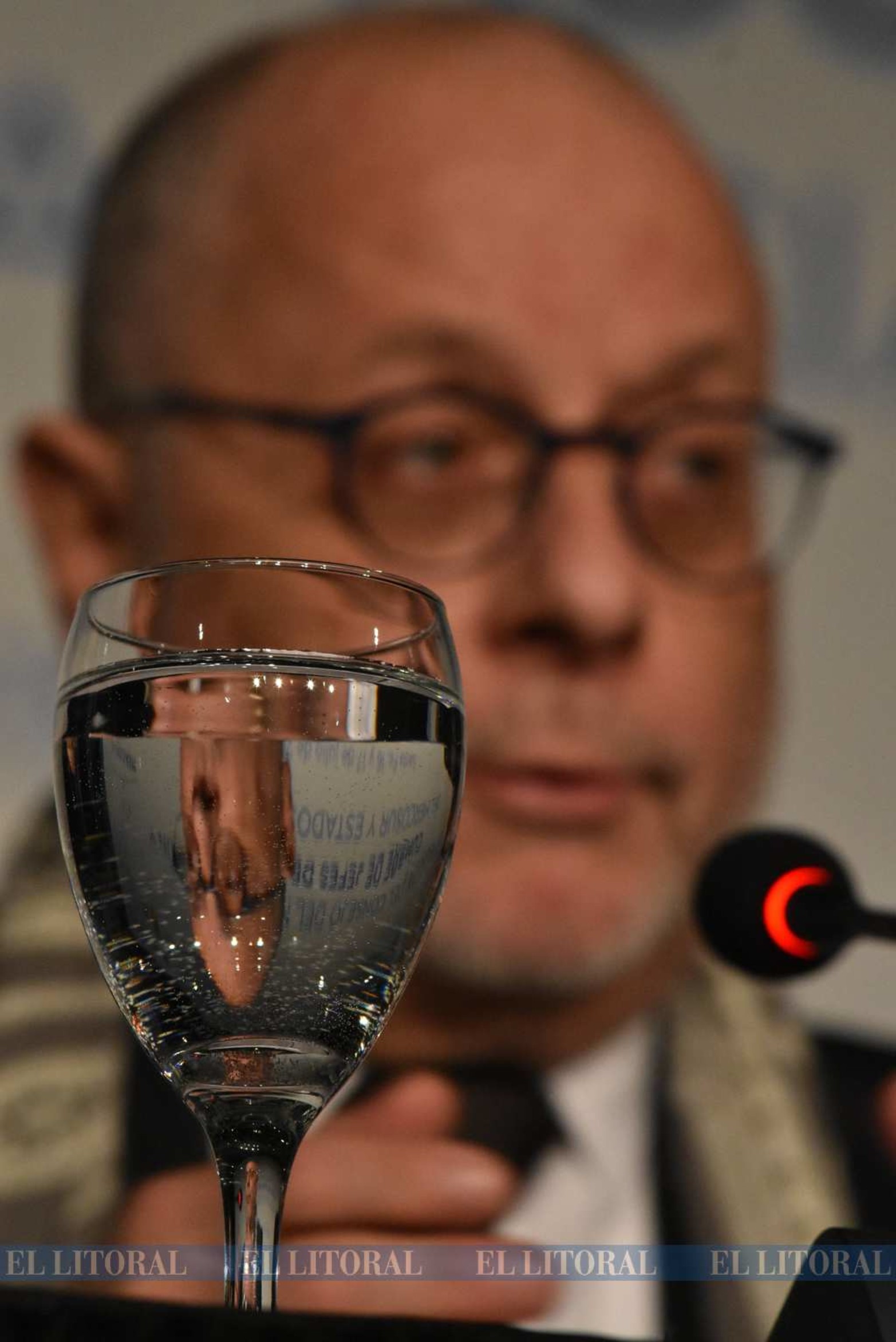 El canciller Jorge Faurie en una de las conferencias que dió durante la Cumbre.