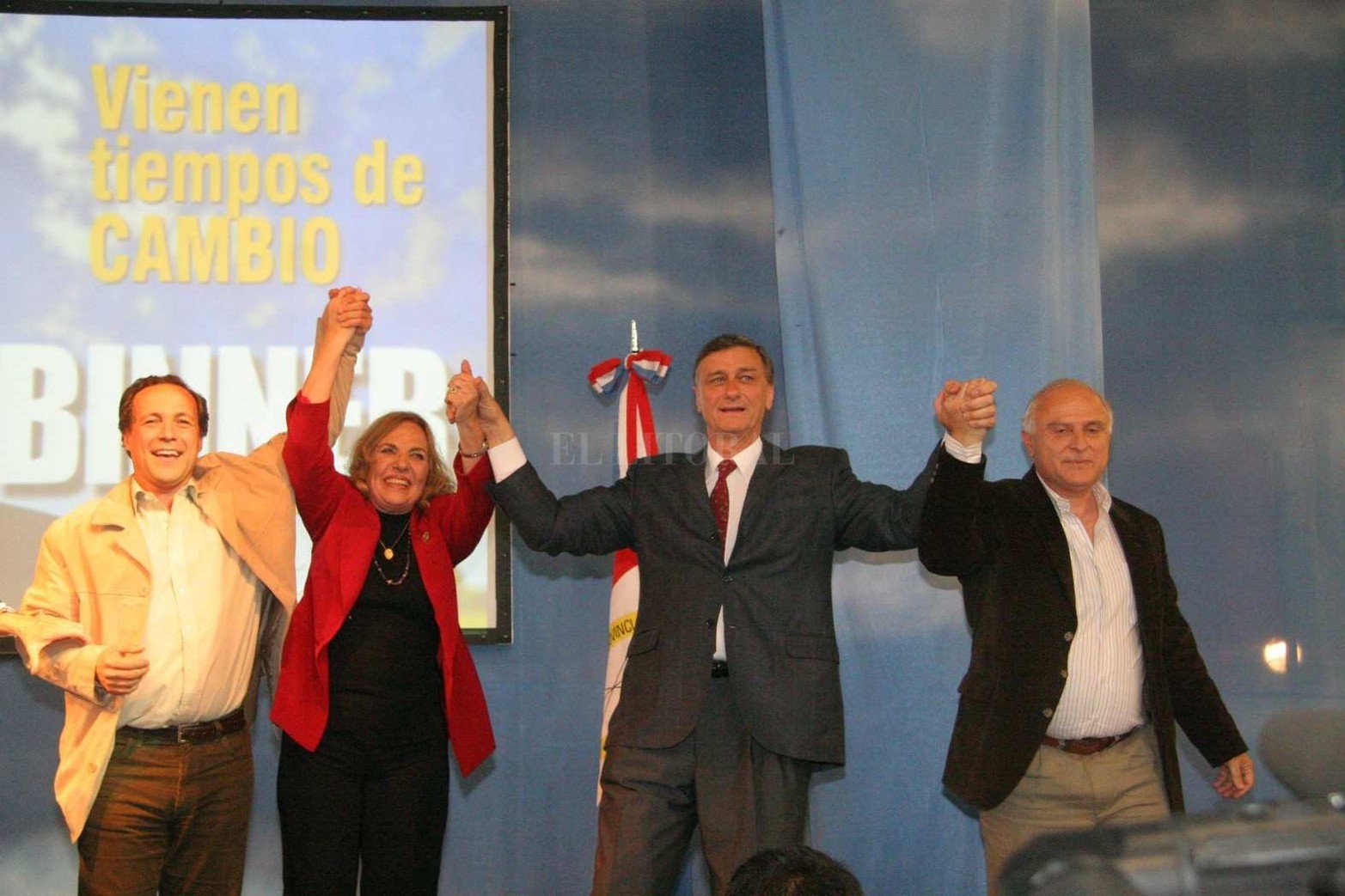 3 de septiembre de 2007. En un acto junto a Rubén Giustiniani, 
Griselda Tessio, Hermes Binner Y Miguel Lifschitz.